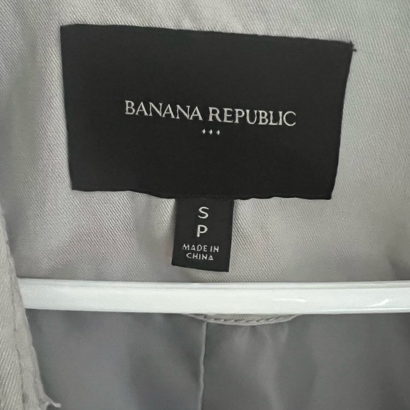 Banana Republic Gray Trench Coat - Picture 3 of 5
